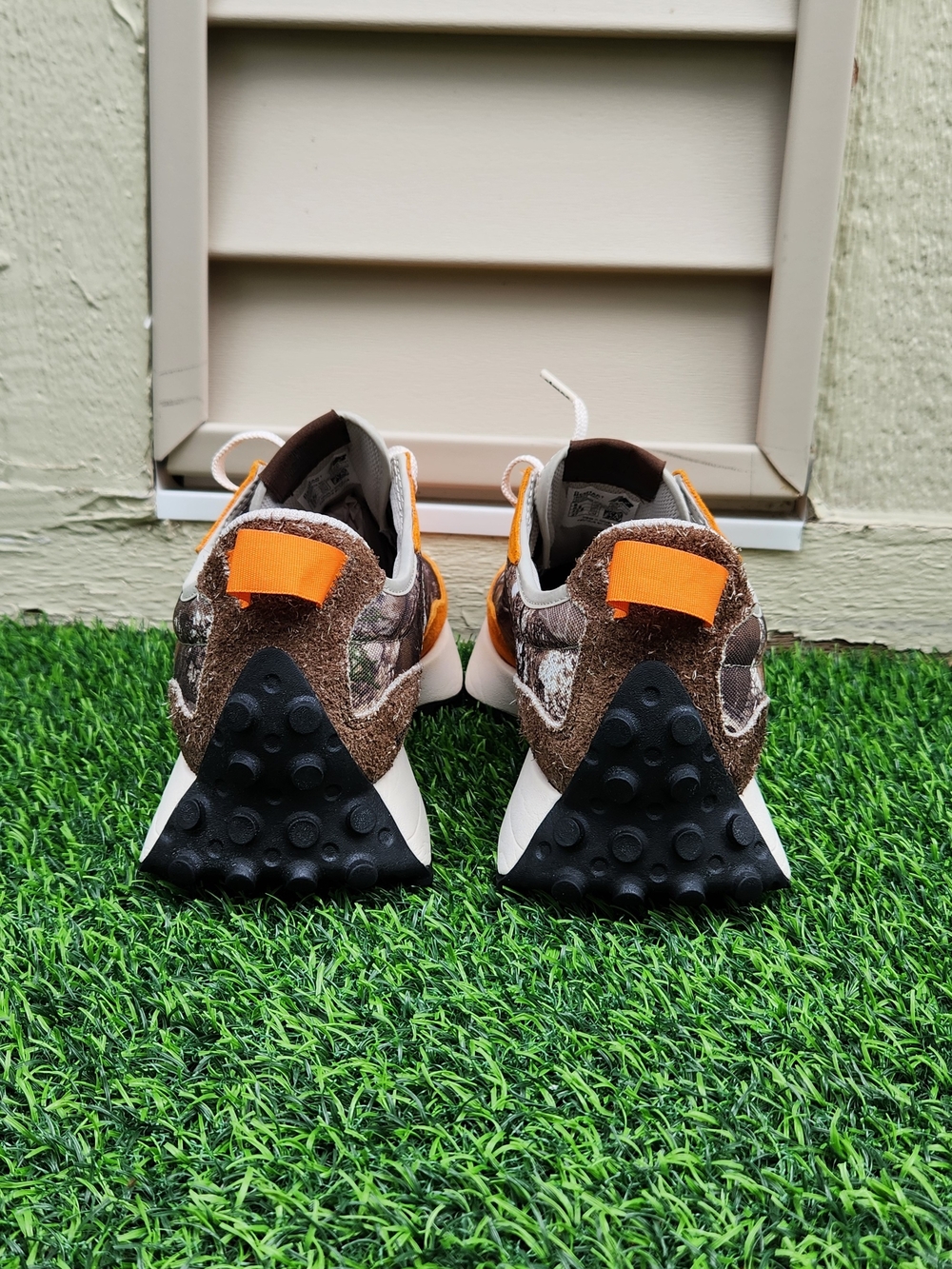 New Balance 327 Atmos Realtree Men's Size 9 Orange Camo Suede Sneakers MS327ART - Picture 4 of 8